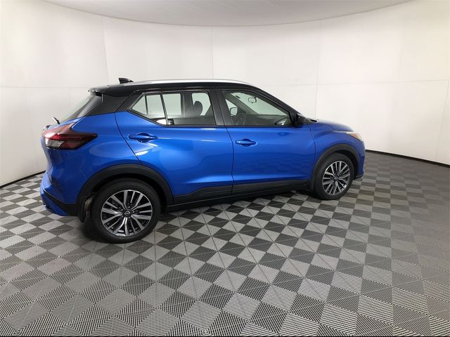 2022 Nissan Kicks SV