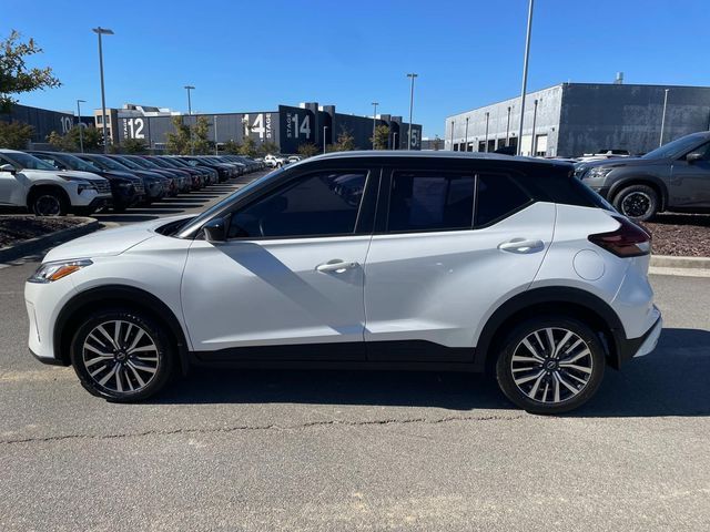 2022 Nissan Kicks SV