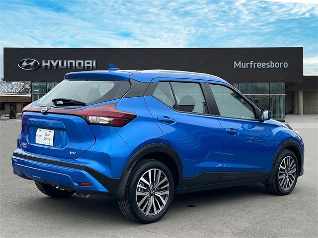 2022 Nissan Kicks SV