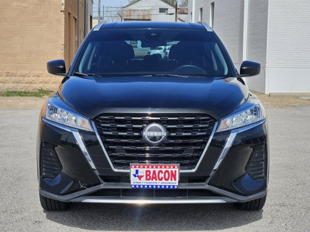 2022 Nissan Kicks SV