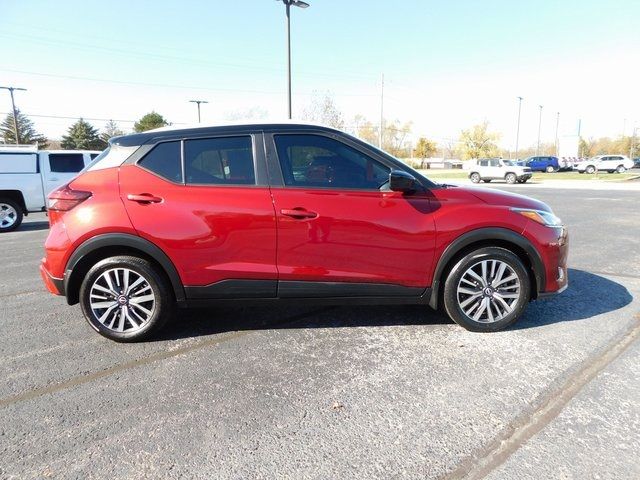 2022 Nissan Kicks SV