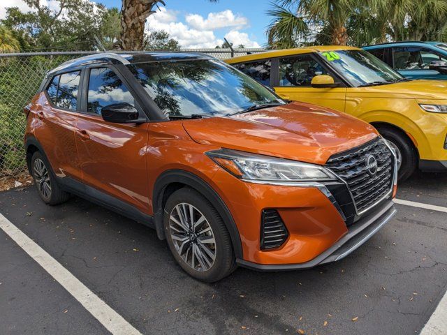 2022 Nissan Kicks SV