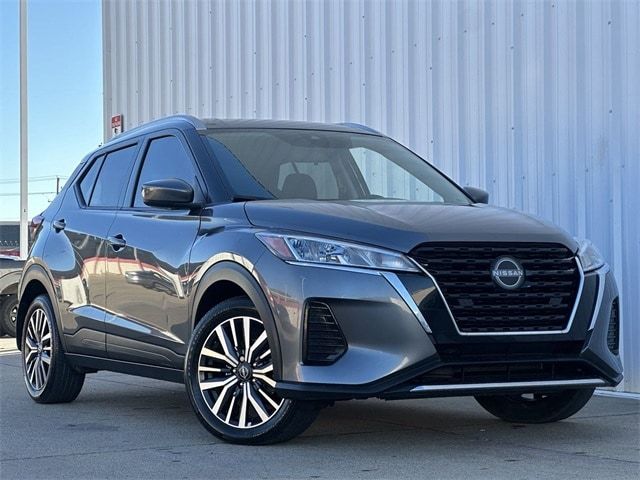 2022 Nissan Kicks SV