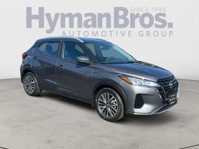 2022 Nissan Kicks SV