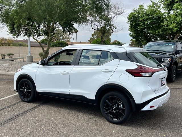 2022 Nissan Kicks SV