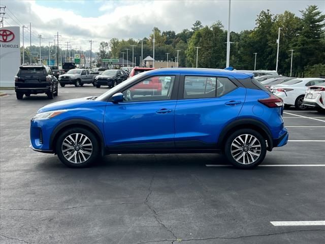 2022 Nissan Kicks SV