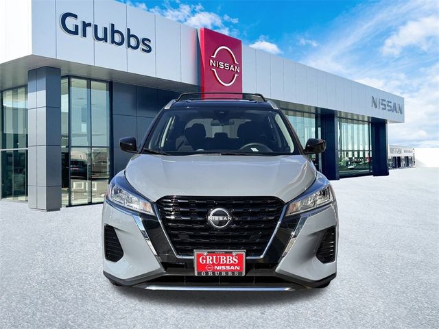 2022 Nissan Kicks SV