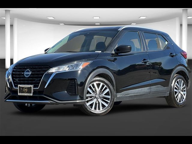 2022 Nissan Kicks SV