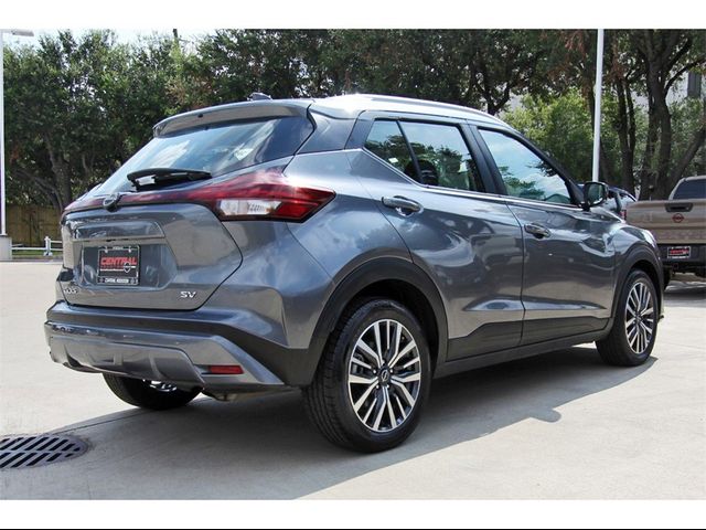 2022 Nissan Kicks SV