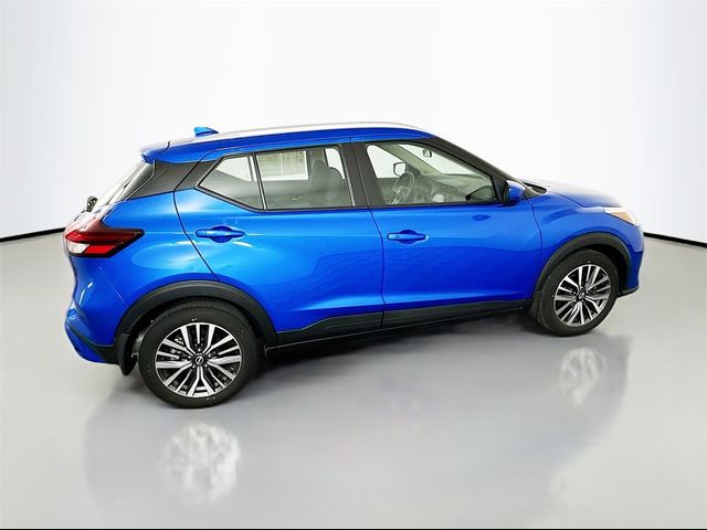 2022 Nissan Kicks SV