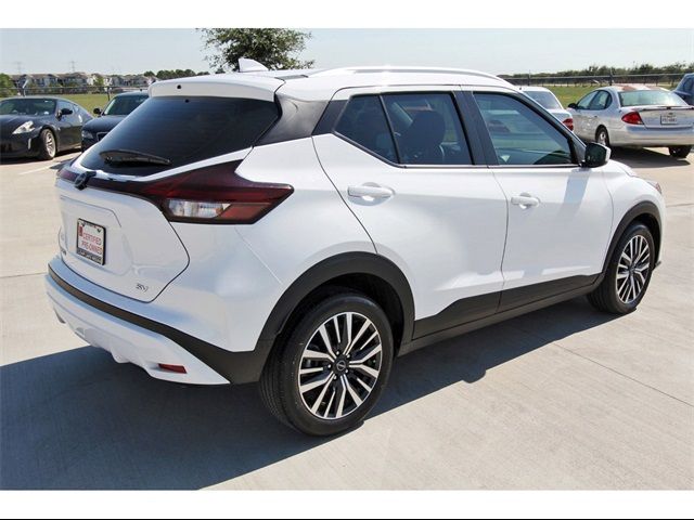 2022 Nissan Kicks SV