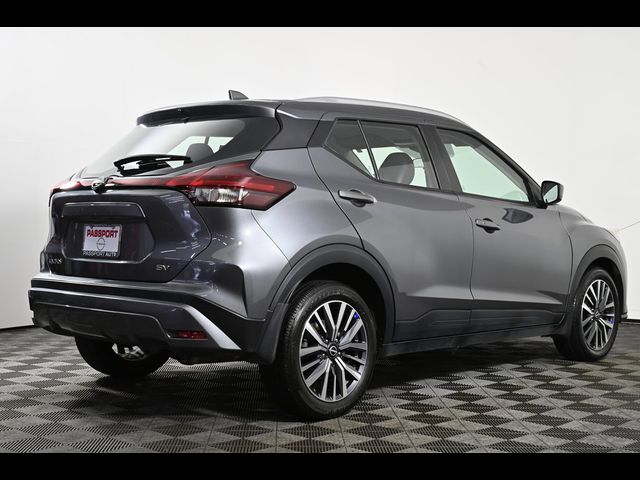 2022 Nissan Kicks SV