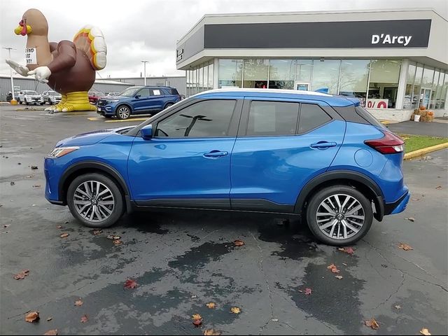 2022 Nissan Kicks SV