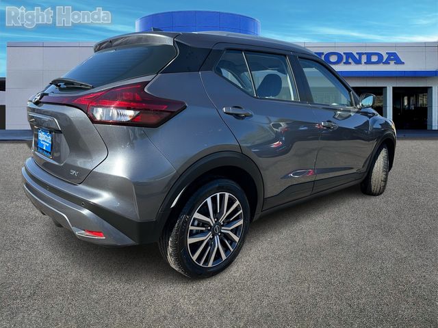 2022 Nissan Kicks SV