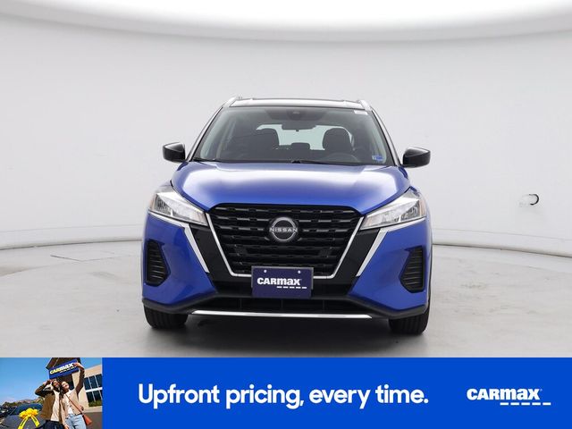 2022 Nissan Kicks SV