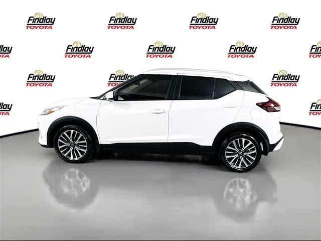 2022 Nissan Kicks SV