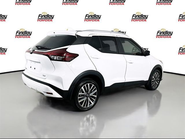 2022 Nissan Kicks SV