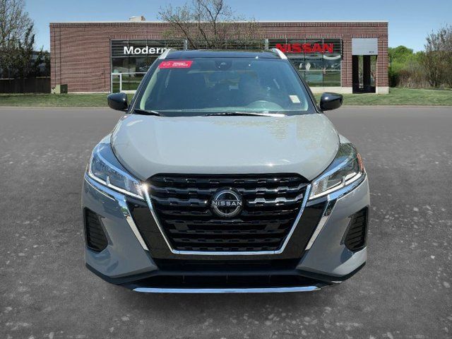 2022 Nissan Kicks SV