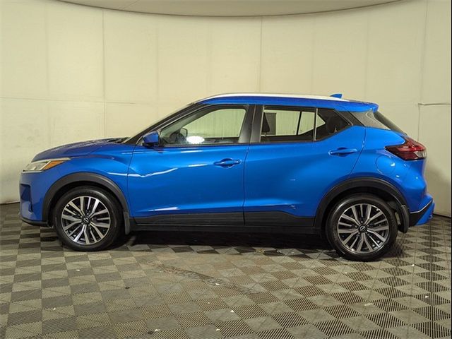 2022 Nissan Kicks SV