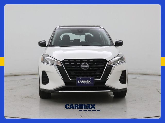 2022 Nissan Kicks SV