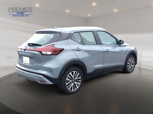 2022 Nissan Kicks SV