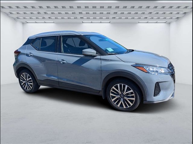 2022 Nissan Kicks SV