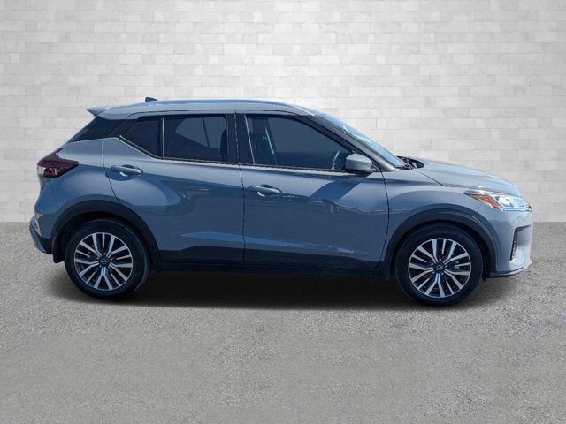 2022 Nissan Kicks SV