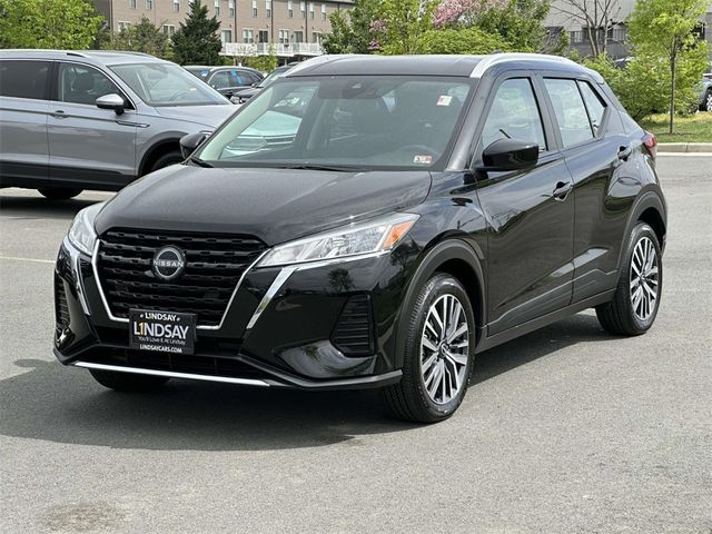 2022 Nissan Kicks SV