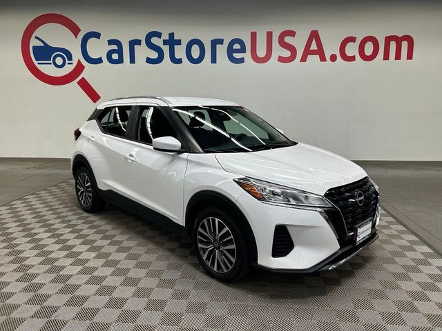 2022 Nissan Kicks SV