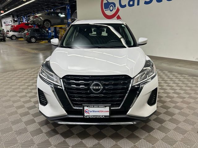 2022 Nissan Kicks SV