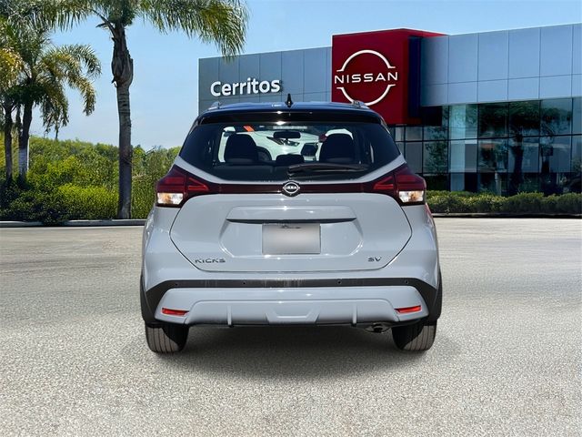 2022 Nissan Kicks SV