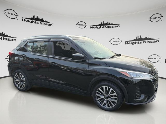 2022 Nissan Kicks SV