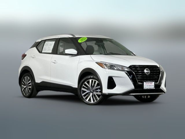 2022 Nissan Kicks SV