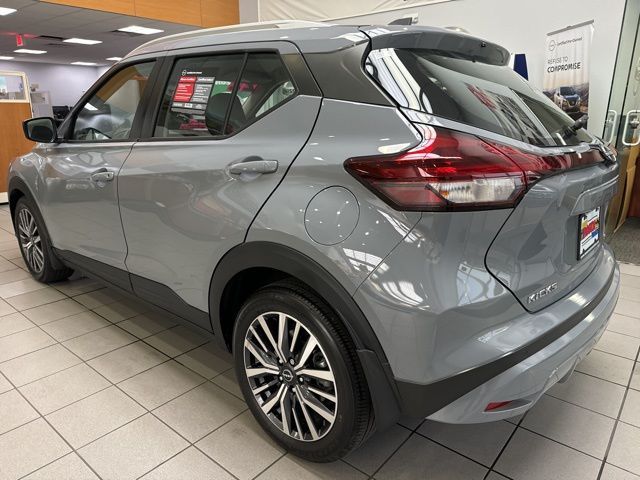 2022 Nissan Kicks SV