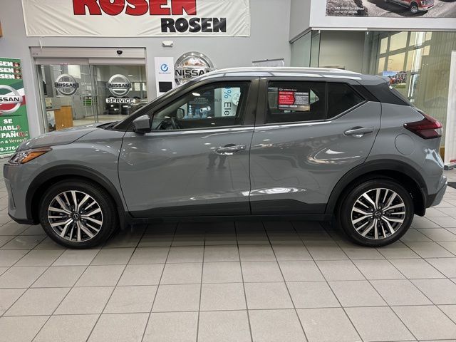 2022 Nissan Kicks SV