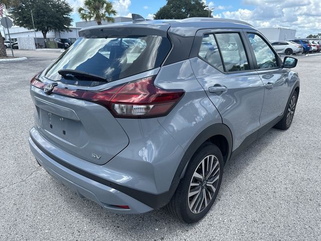 2022 Nissan Kicks SV