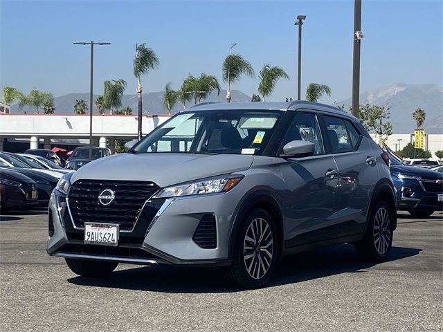 2022 Nissan Kicks SV