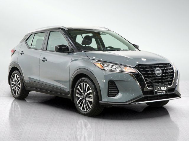2022 Nissan Kicks SV