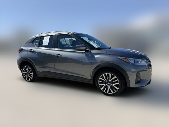 2022 Nissan Kicks SV