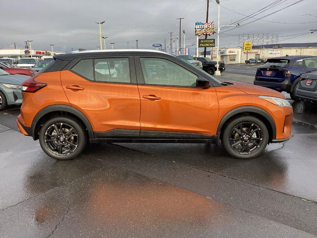 2022 Nissan Kicks SV