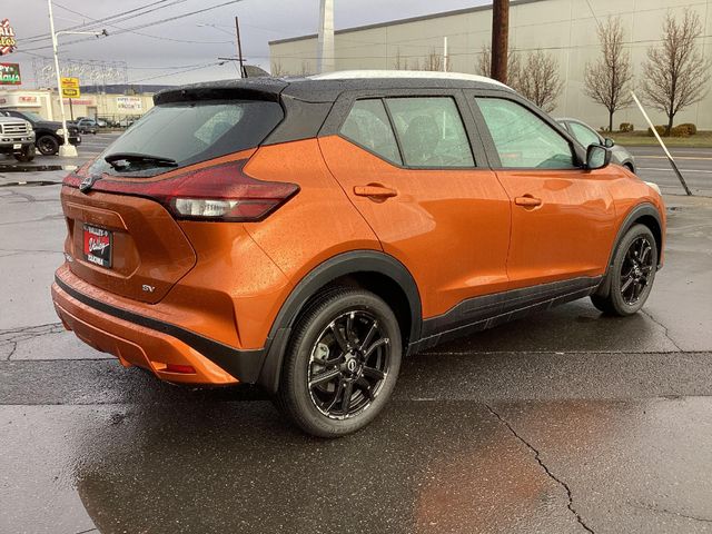 2022 Nissan Kicks SV