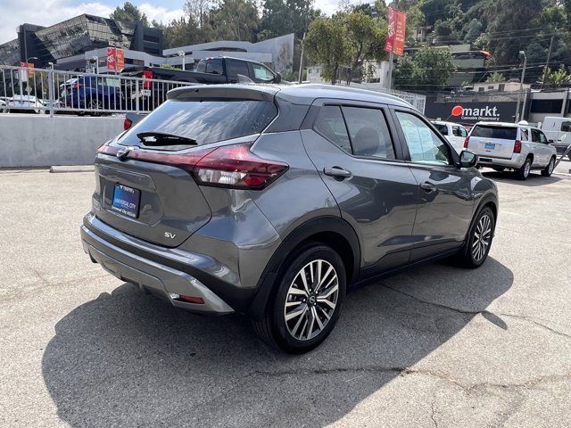 2022 Nissan Kicks SV