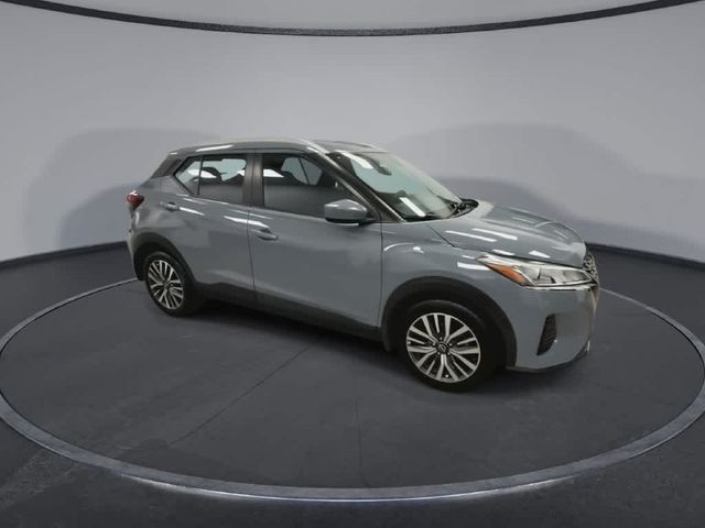 2022 Nissan Kicks SV