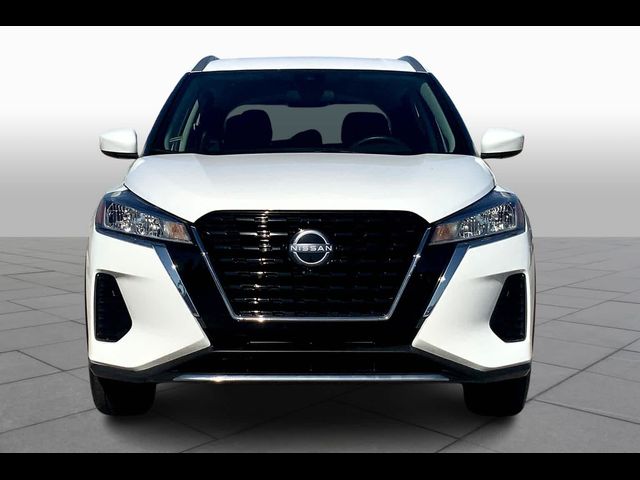 2022 Nissan Kicks SV