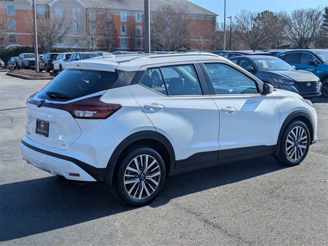 2022 Nissan Kicks SV