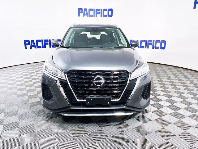 2022 Nissan Kicks SV
