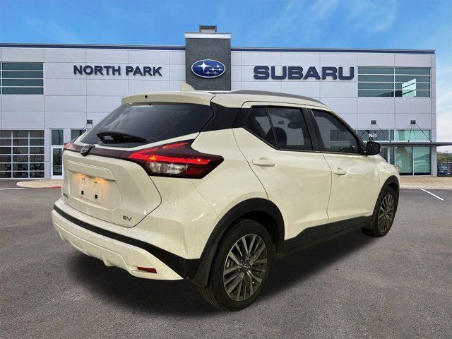 2022 Nissan Kicks SV