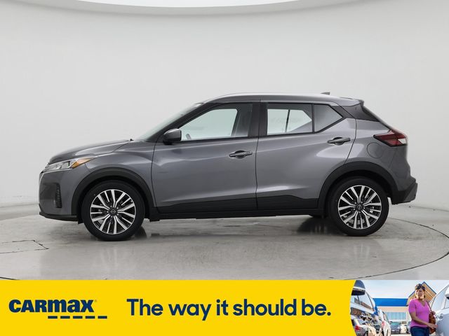 2022 Nissan Kicks SV