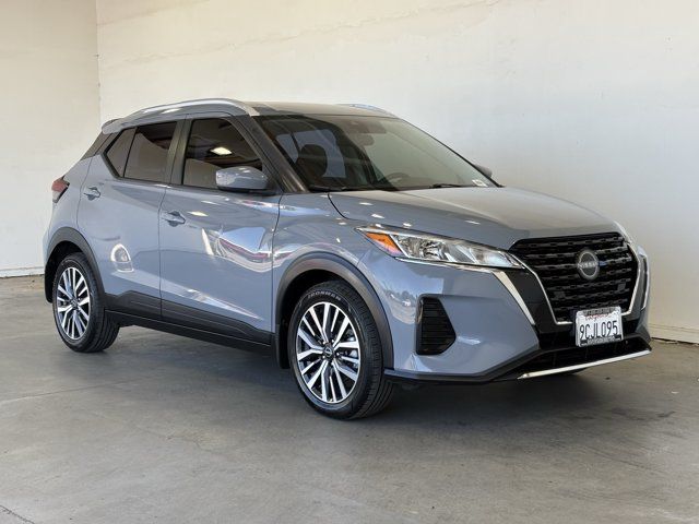2022 Nissan Kicks SV