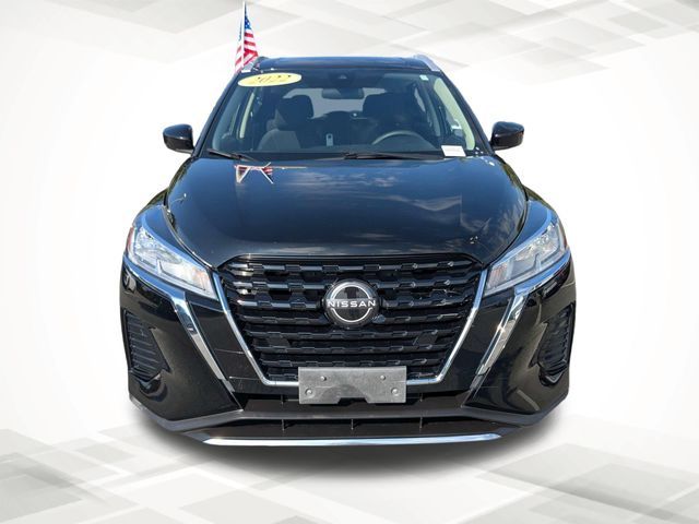 2022 Nissan Kicks SV